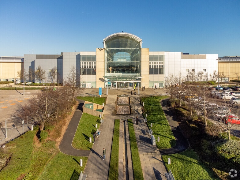 The Mall, Patchway for sale - Primary Photo - Image 1 of 1