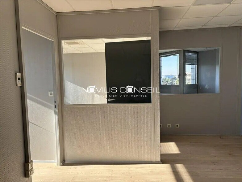 Office in Blagnac for lease - Interior Photo - Image 2 of 6