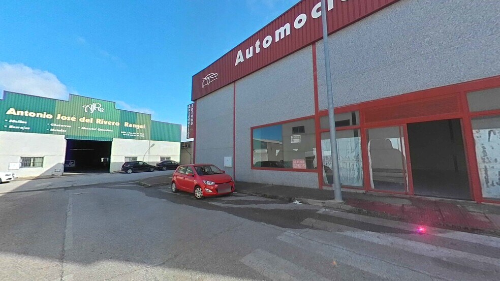 Industrial in Burguillos del Cerro for sale - Building Photo - Image 2 of 31