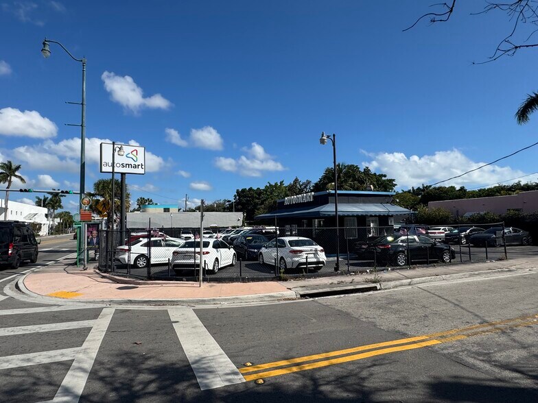 3130 SW 8th St, Miami, FL for sale - Building Photo - Image 3 of 6