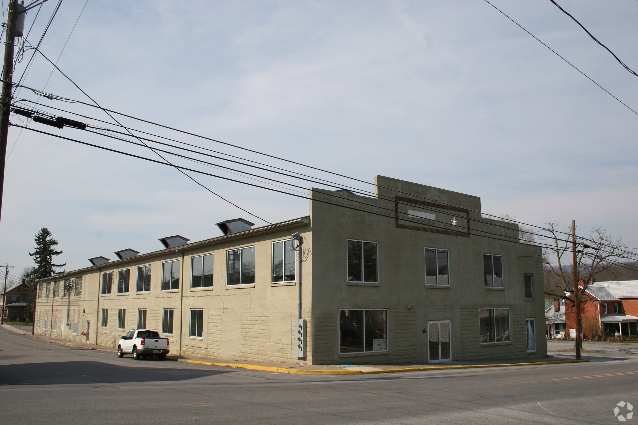 201 Lincoln Way W, McConnellsburg, PA for sale Primary Photo- Image 1 of 1