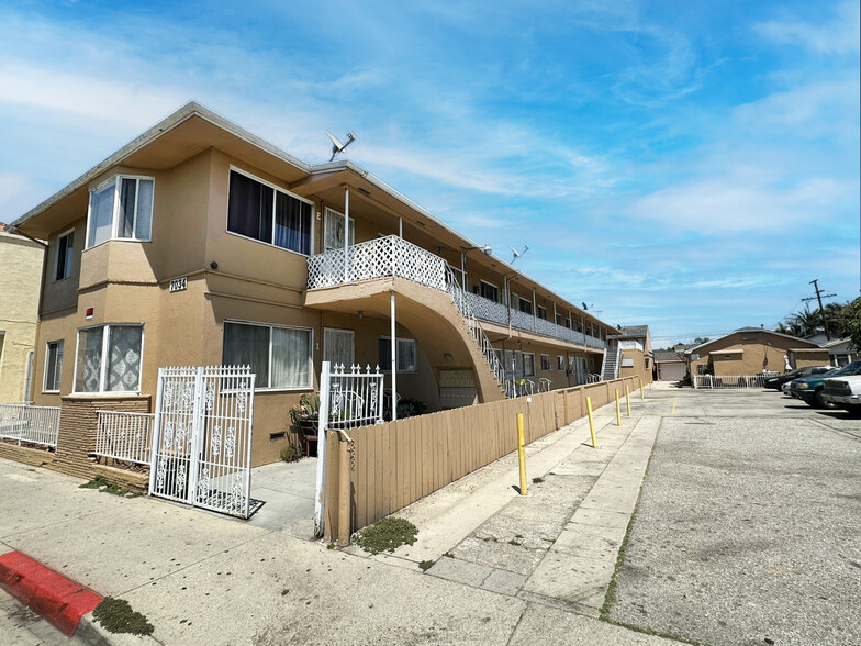 7034-7100 Mountain View Ave, Huntington Park, CA for sale - Primary Photo - Image 1 of 15