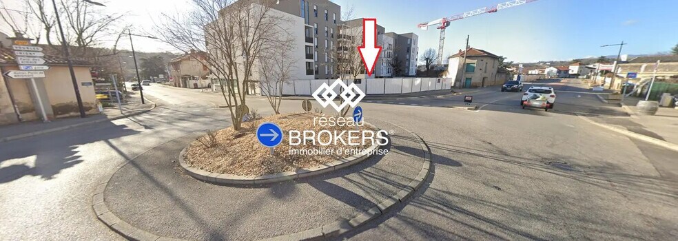 Retail in Brignais for sale - Building Photo - Image 1 of 4