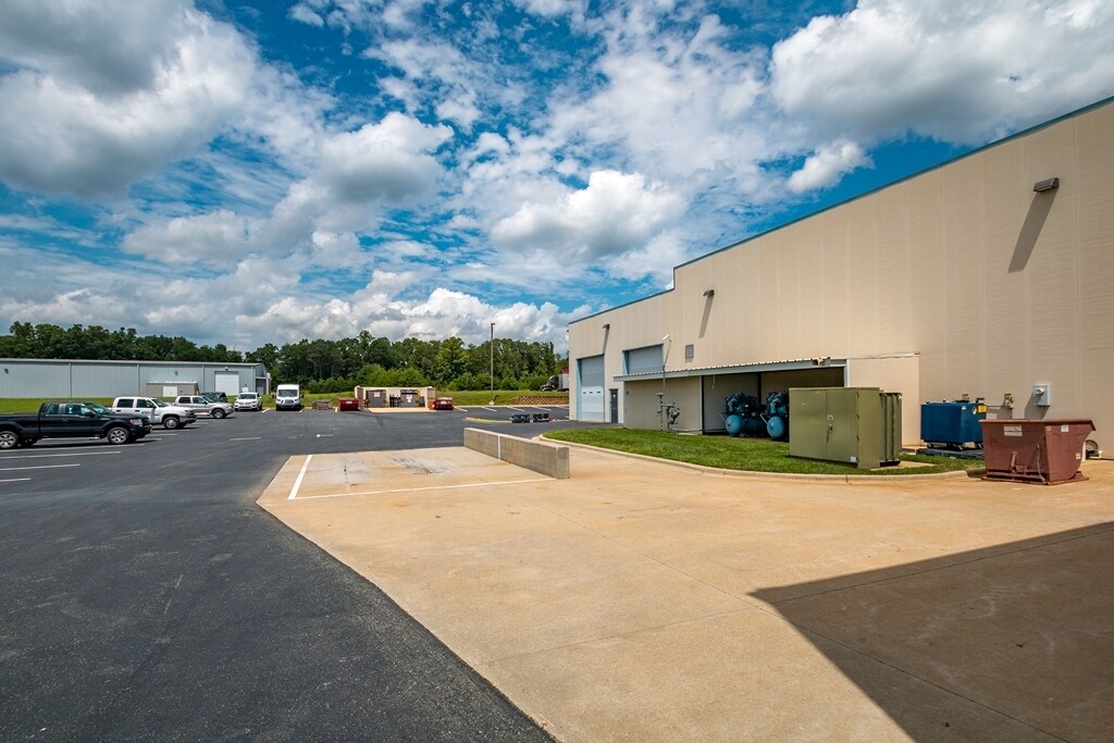 112 Byers Creek Rd, Mooresville, NC 28117