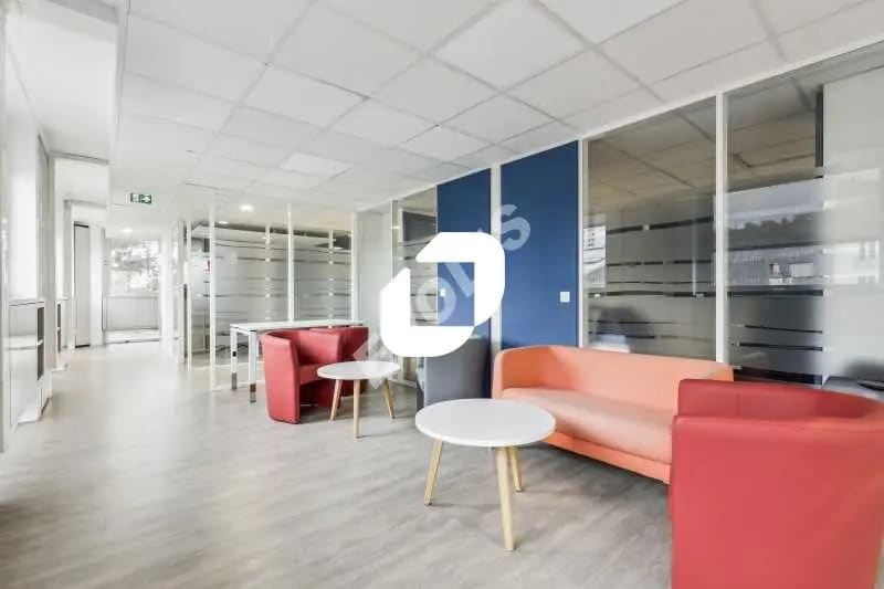 Flex in Paris for lease Building Photo- Image 1 of 24