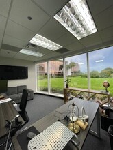 560 Village Blvd, West Palm Beach, FL for lease Interior Photo- Image 1 of 4