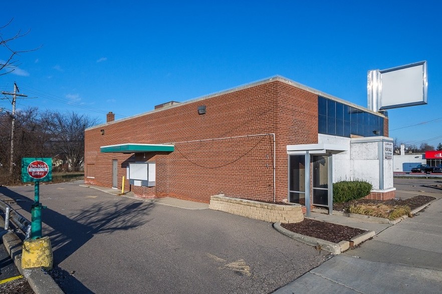 20222 Plymouth Rd, Detroit, MI for lease - Building Photo - Image 2 of 5