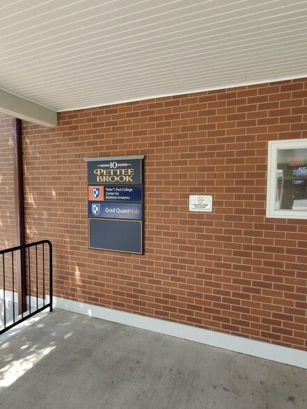 10 Pettee Brook Ln, Durham, NH for lease - Building Photo - Image 2 of 14