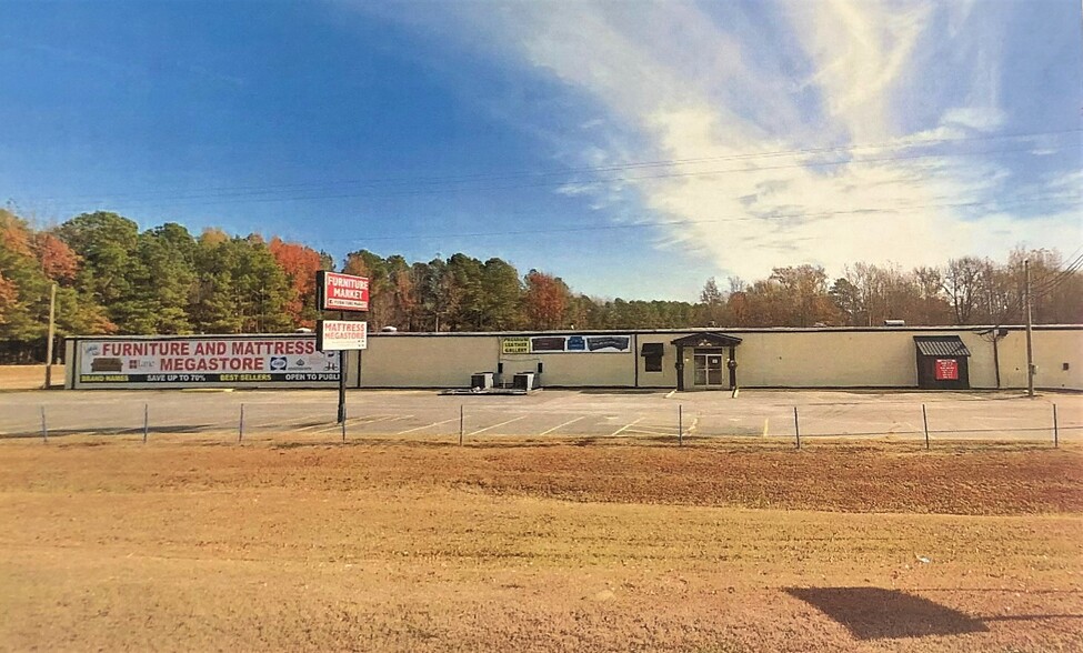 15590 Hobbton Hwy, Newton Grove, NC for sale - Building Photo - Image 1 of 1