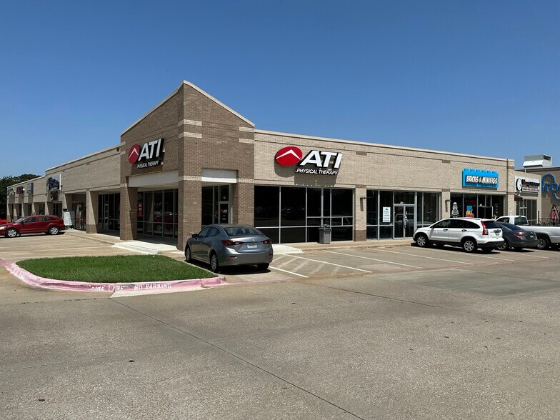 1827 SW Green Oaks Blvd, Arlington, TX 76017 Cooper Oaks Corners