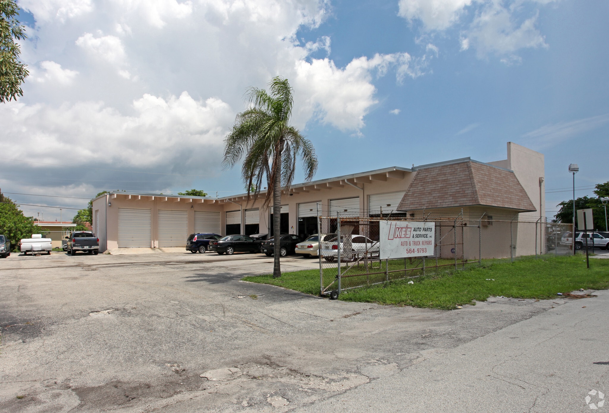 101 NW 43rd St, Oakland Park, FL for sale Primary Photo- Image 1 of 5
