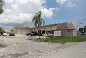 101 NW 43rd St, Oakland Park FL - Parking Garage