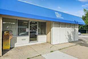 6158 N Milwaukee Ave, Chicago IL - Drive Through Restaurant