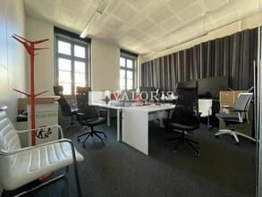 Office in Lyon for lease Interior Photo- Image 2 of 7