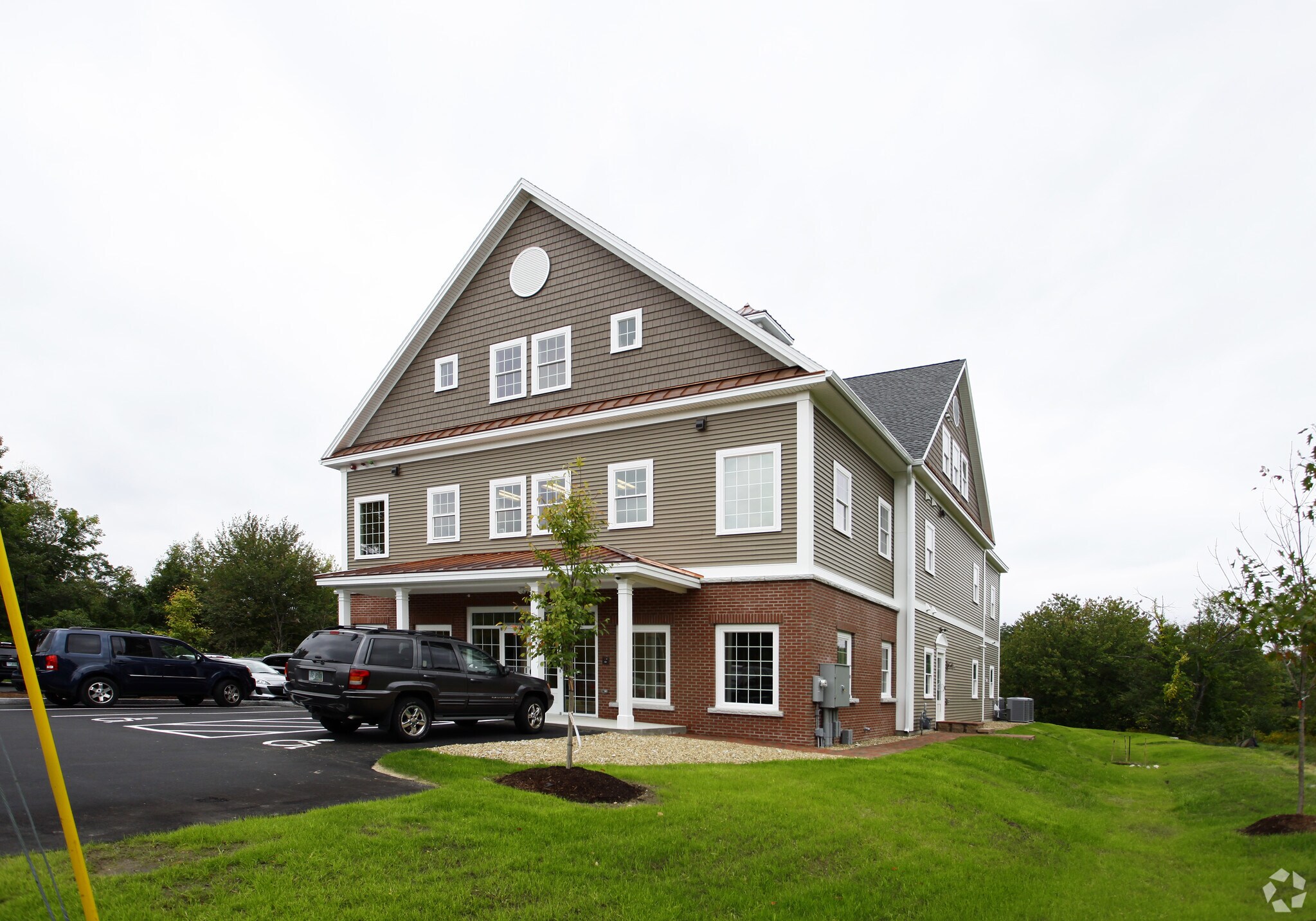 26 Londonderry Tpke, Hooksett, NH for sale Primary Photo- Image 1 of 1