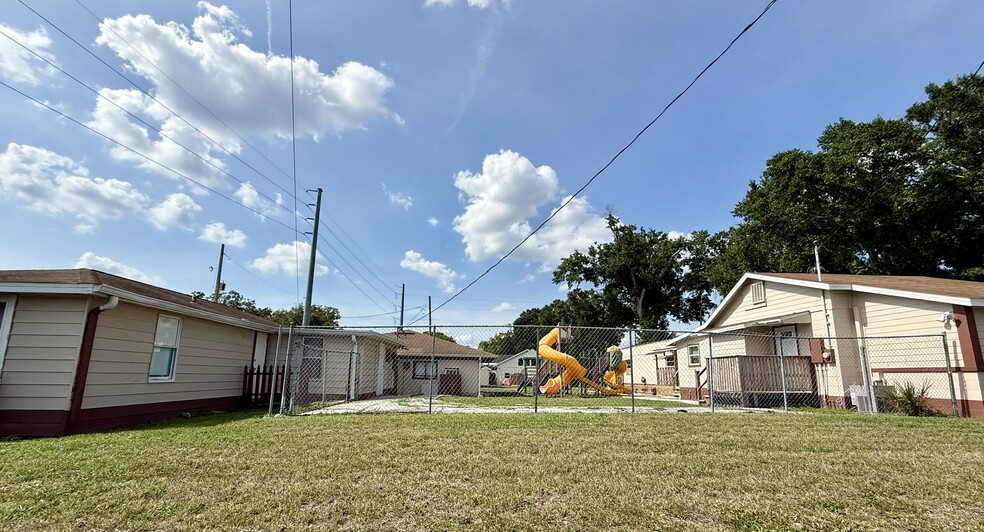 Versatile Opportunity on Michigan St. portfolio of 2 properties for sale on LoopNet.com - Building Photo - Image 2 of 8