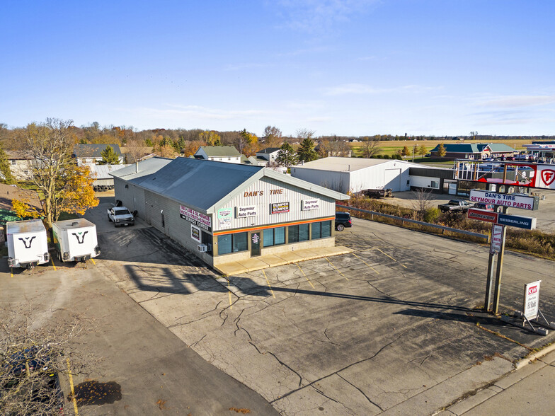 715 Woodland Plz, Seymour, WI for sale - Primary Photo - Image 1 of 17