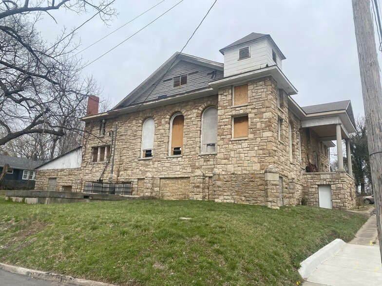 2830 N 17th St, Kansas City, KS for sale - Building Photo - Image 3 of 6