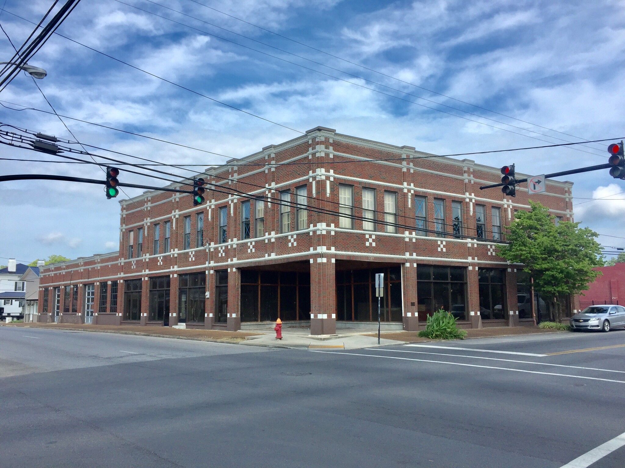 105 N High St, Winchester, TN for lease Primary Photo- Image 1 of 9