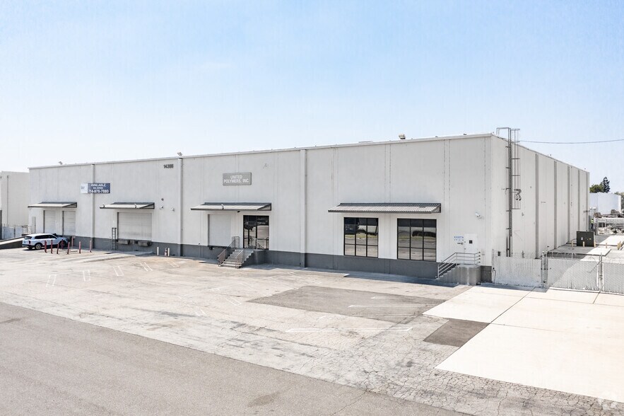 14385 Industry Cir, La Mirada, CA for lease - Building Photo - Image 2 of 5