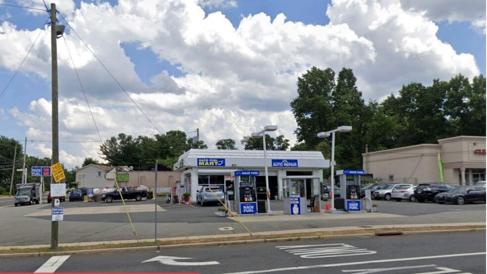 3006 Bordentown Ave, Parlin, NJ for lease - Primary Photo - Image 1 of 1