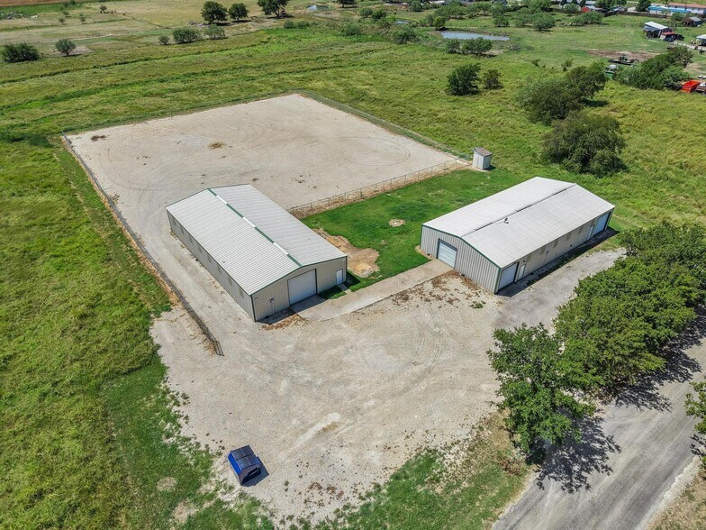 11416 Hames, Pilot Point, TX for lease - Building Photo - Image 2 of 30