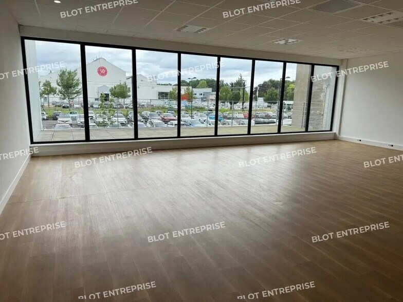 13-15 Rue Du Ranzay, Nantes for lease - Building Photo - Image 2 of 12