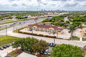 2755 N Panam Expy, San Antonio, TX - AERIAL  map view