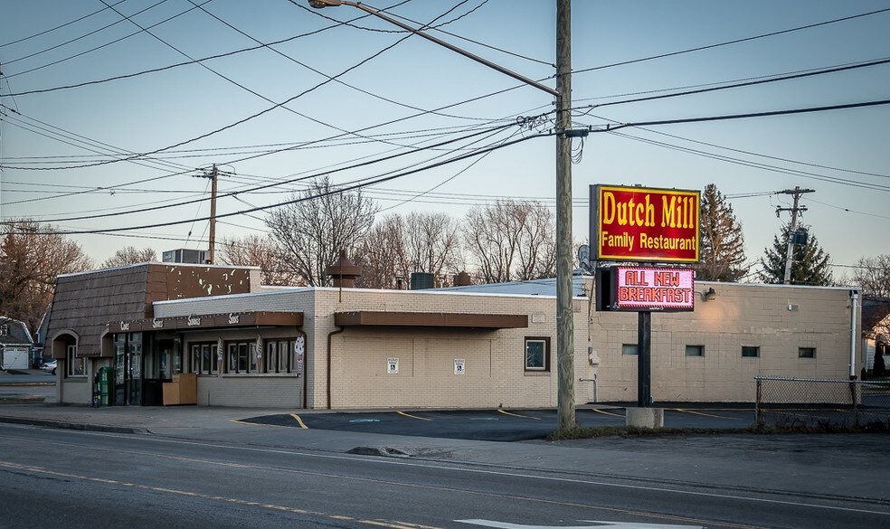 5259 Broadway St, Lancaster, NY 14086