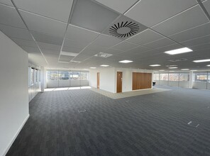 Apple Walk, Swindon for lease Interior Photo- Image 2 of 2