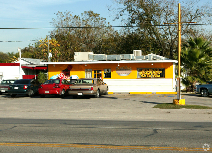 2222 S WW White Rd, San Antonio, TX for sale - Primary Photo - Image 1 of 1