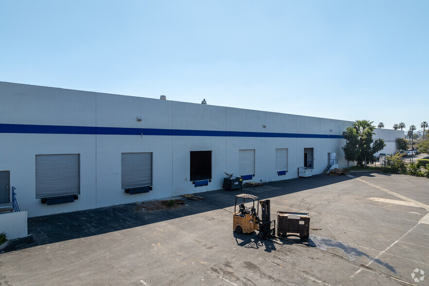 2059 Atlanta Ave, Riverside, CA for lease - Building Photo - Image 3 of 5