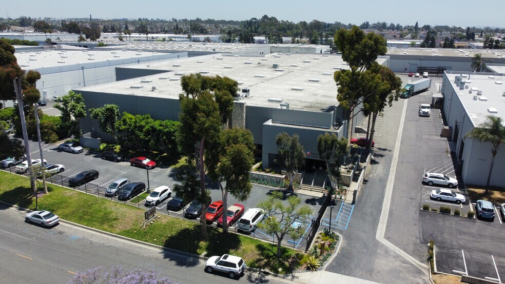 860 Sandhill Ave, Carson, CA 90746 Lewis Hyman