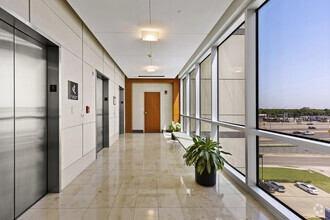 2021 N MacArthur Blvd, Irving, TX for lease Interior Photo- Image 2 of 13