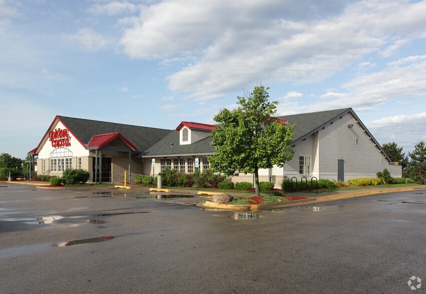 381 Brookview Ln, Bolingbrook, IL for sale - Primary Photo - Image 1 of 1