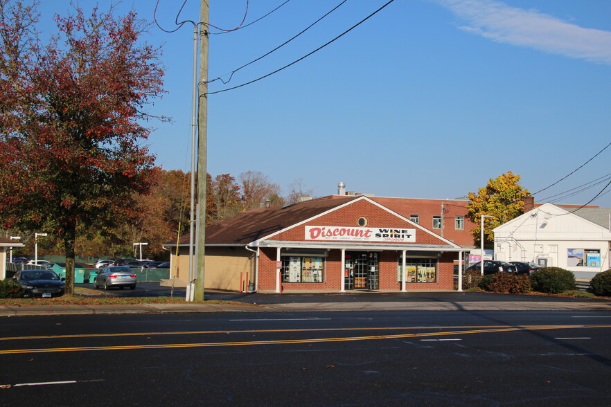 1980 Whitney Ave, Hamden, CT for sale - Primary Photo - Image 1 of 5