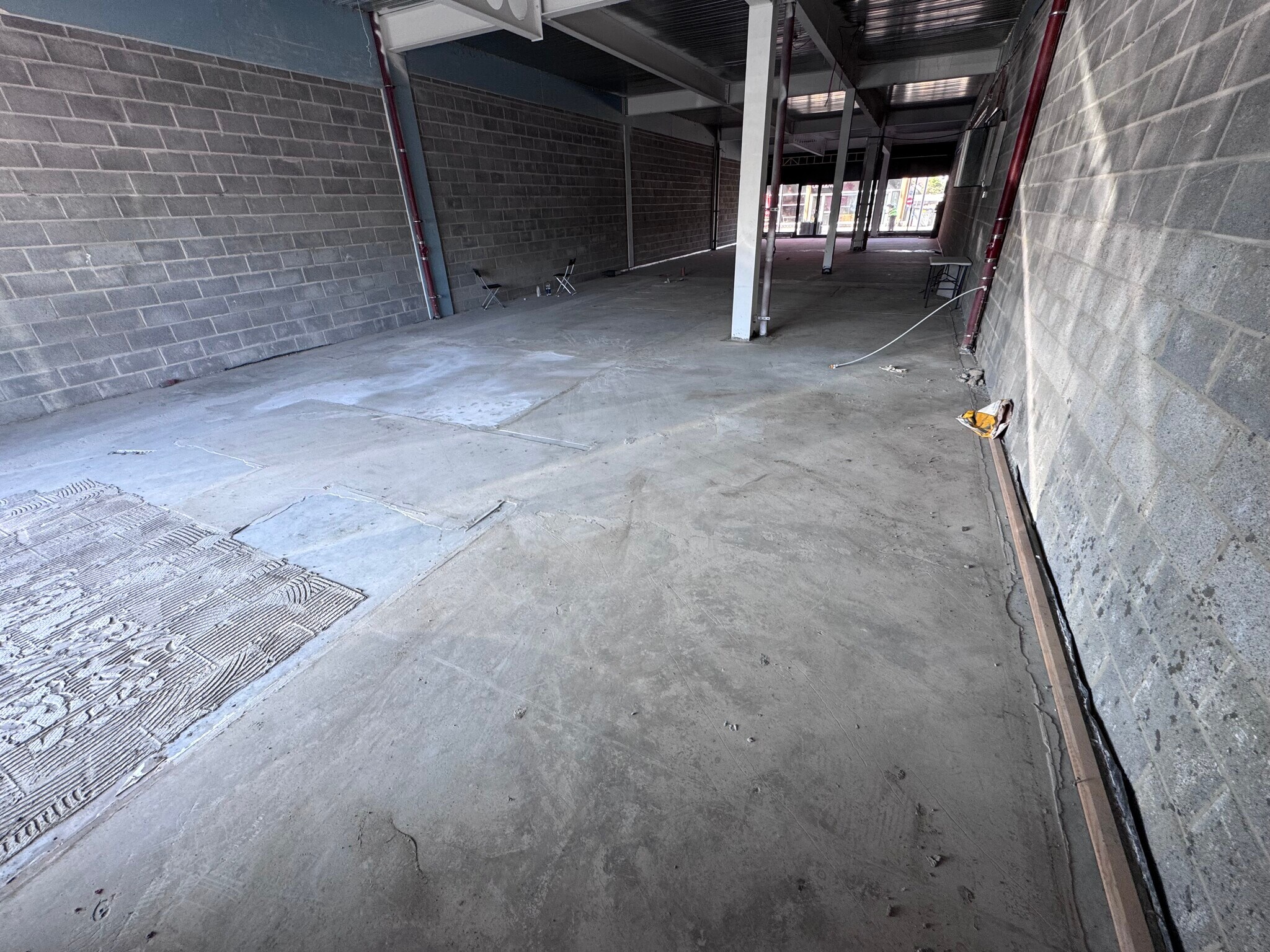 Park St, Llanelli for lease Interior Photo- Image 1 of 5