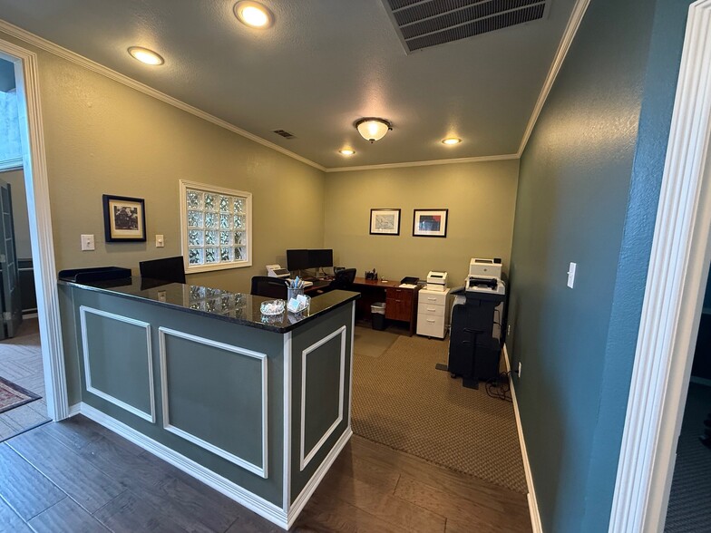 2314 E Hebron Pky, Carrollton, TX for sale - Interior Photo - Image 2 of 6