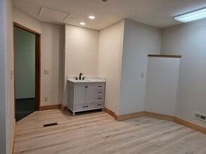 1900 N 99 Hwy, Mcminnville, OR for lease Interior Photo- Image 2 of 5