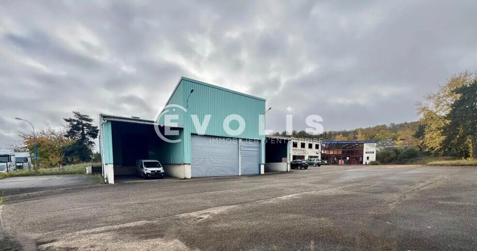 Office in Étampes for lease - Building Photo - Image 1 of 14