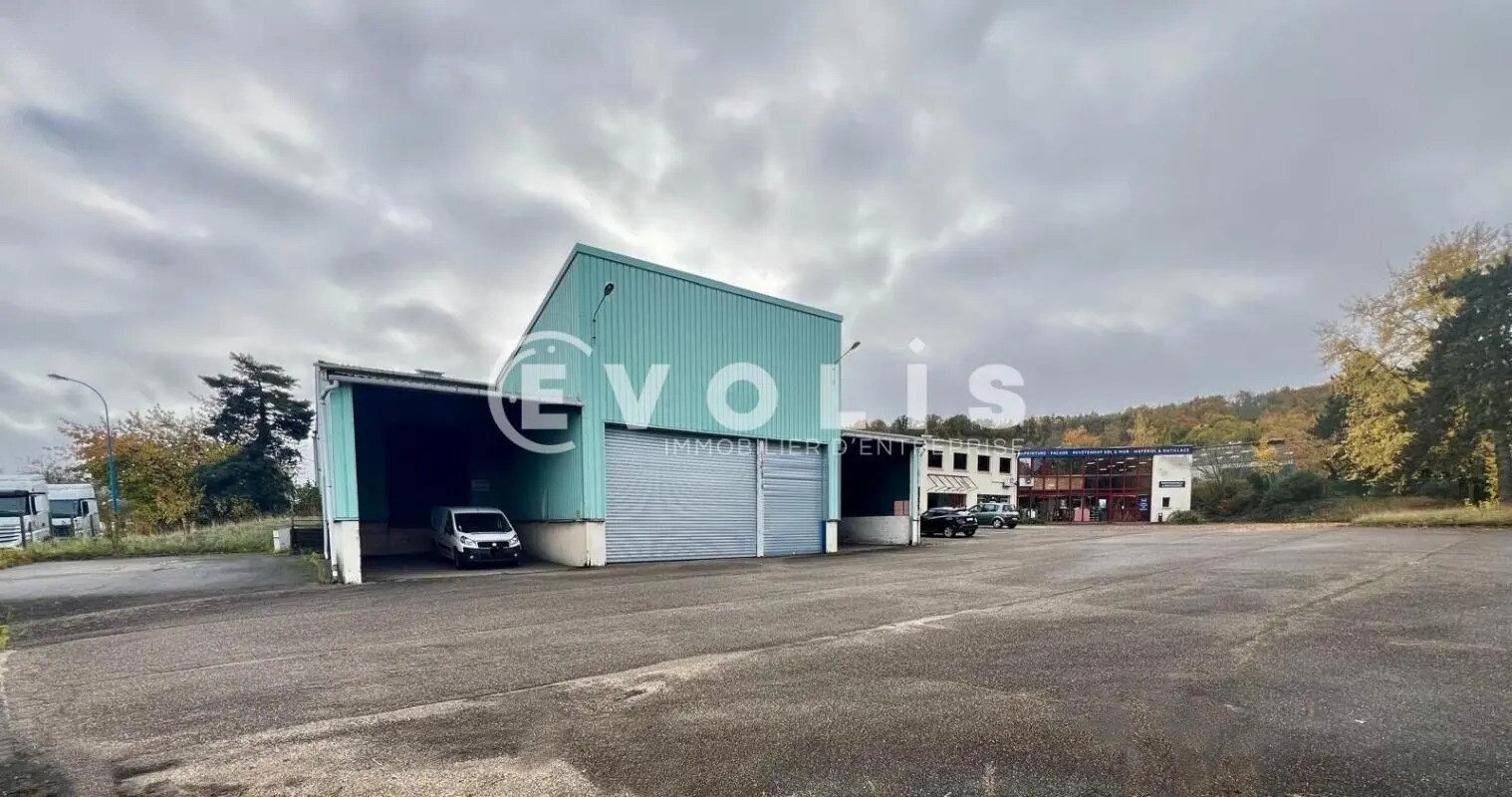 Office in Étampes for lease Building Photo- Image 1 of 15