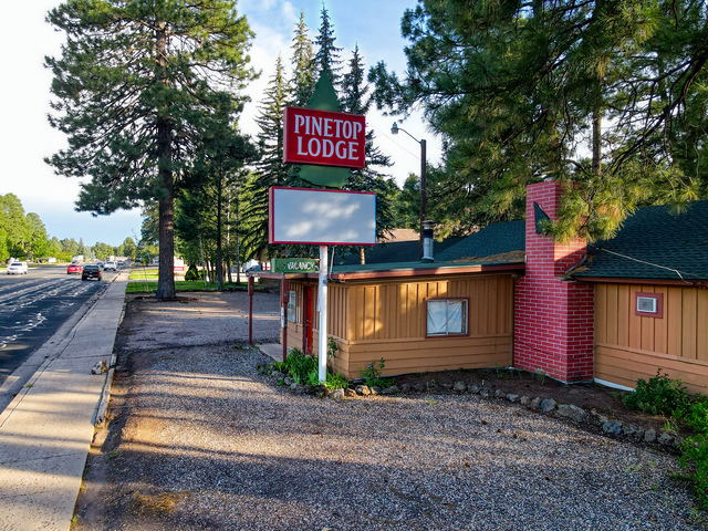 593 E White Mountain Blvd, Pinetop, AZ for sale - Building Photo - Image 1 of 47