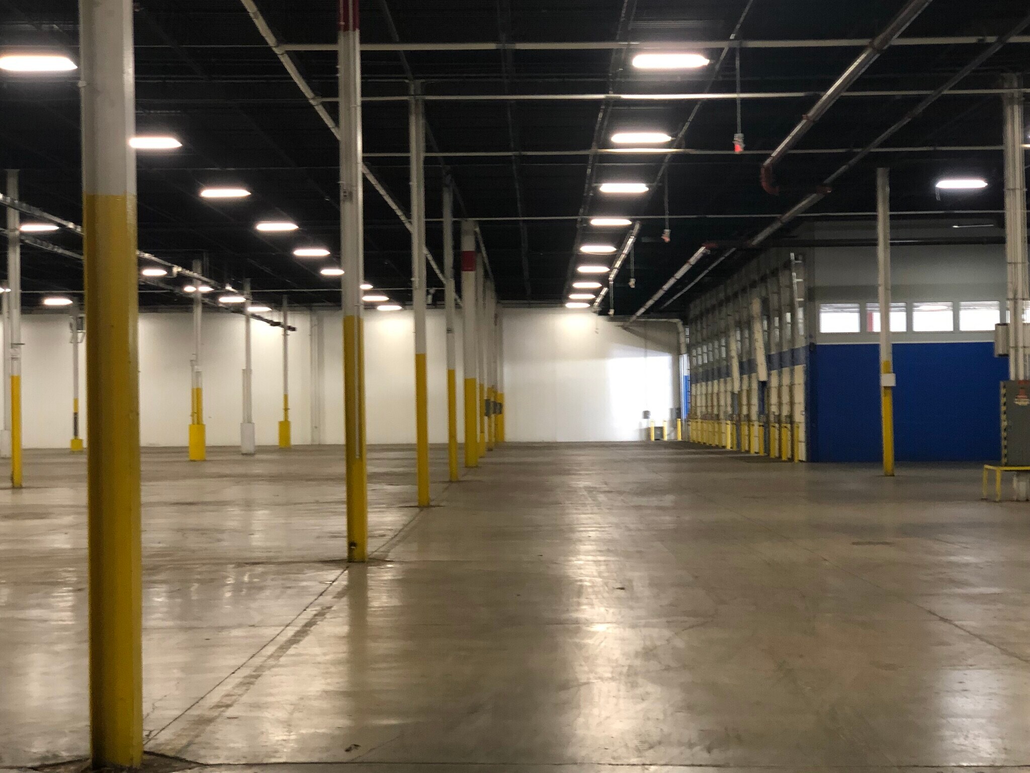 1717 W Harvester Rd, West Chicago, IL for lease Interior Photo- Image 1 of 3