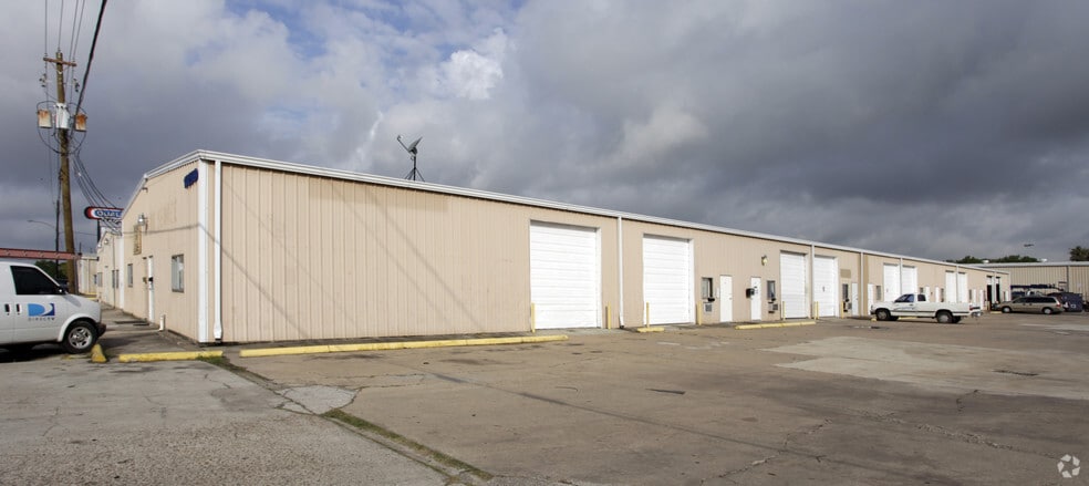 10205 Market St, Jacinto City, TX for lease - Building Photo - Image 3 of 9