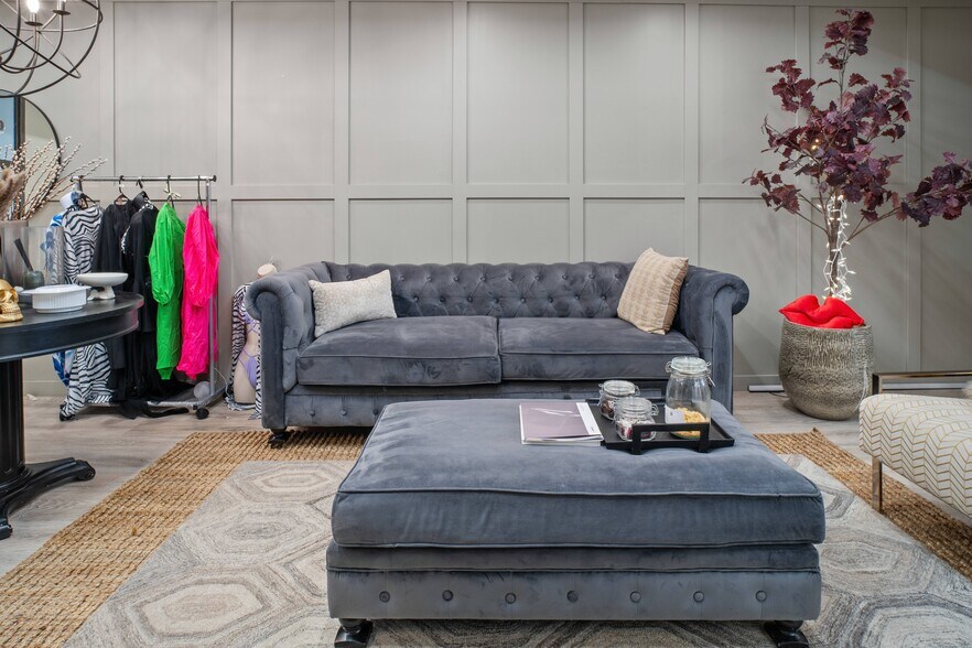 View Photo