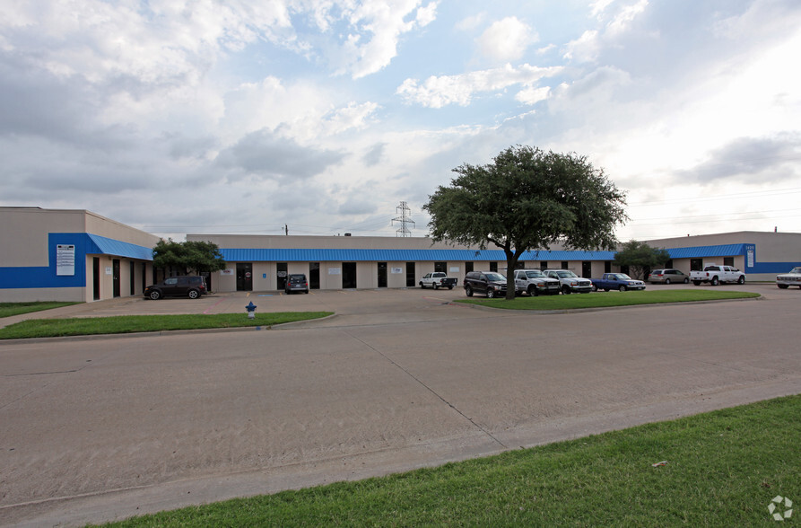 1420 Century Dr, Carrollton, TX for lease - Building Photo - Image 1 of 11