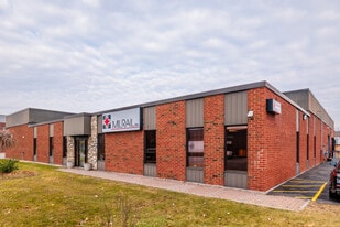 939 Av Selkirk, Pointe-claire QC - Warehouse