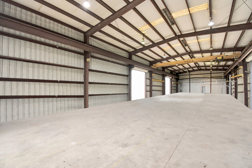 34370 Sunset Ln, Brookshire, TX for lease - Building Photo - Image 2 of 10