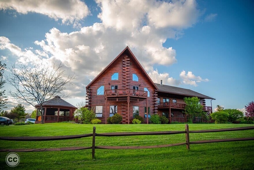 463 Point Au Roche Rd, Plattsburgh, NY 12901