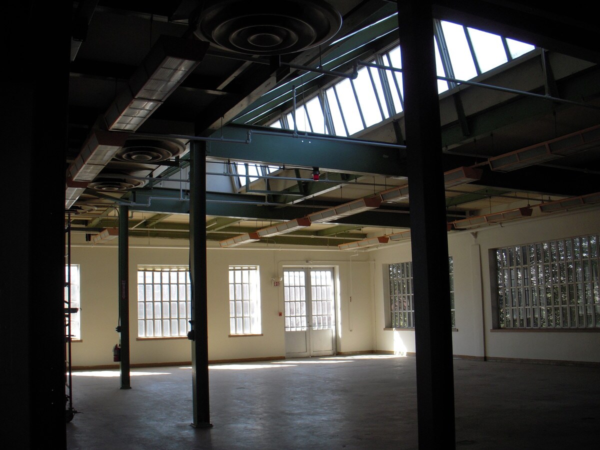 1 Bowman Dr, Fredericksburg, VA 22408